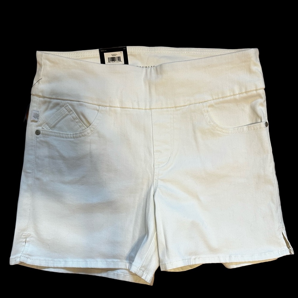 2076 Rock & Republic White Denim Stretch Pull On Shorts